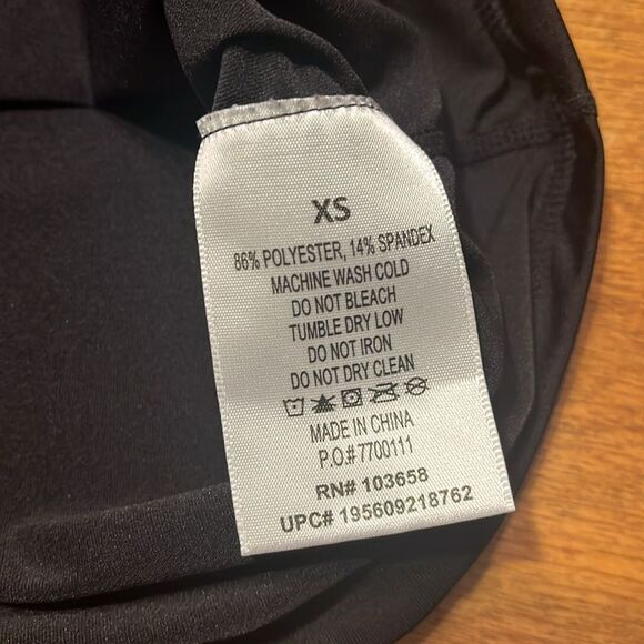 Hurley UPF 50+ Long Sleeve Swim/ Surf Shirt - Picture 4 of 6